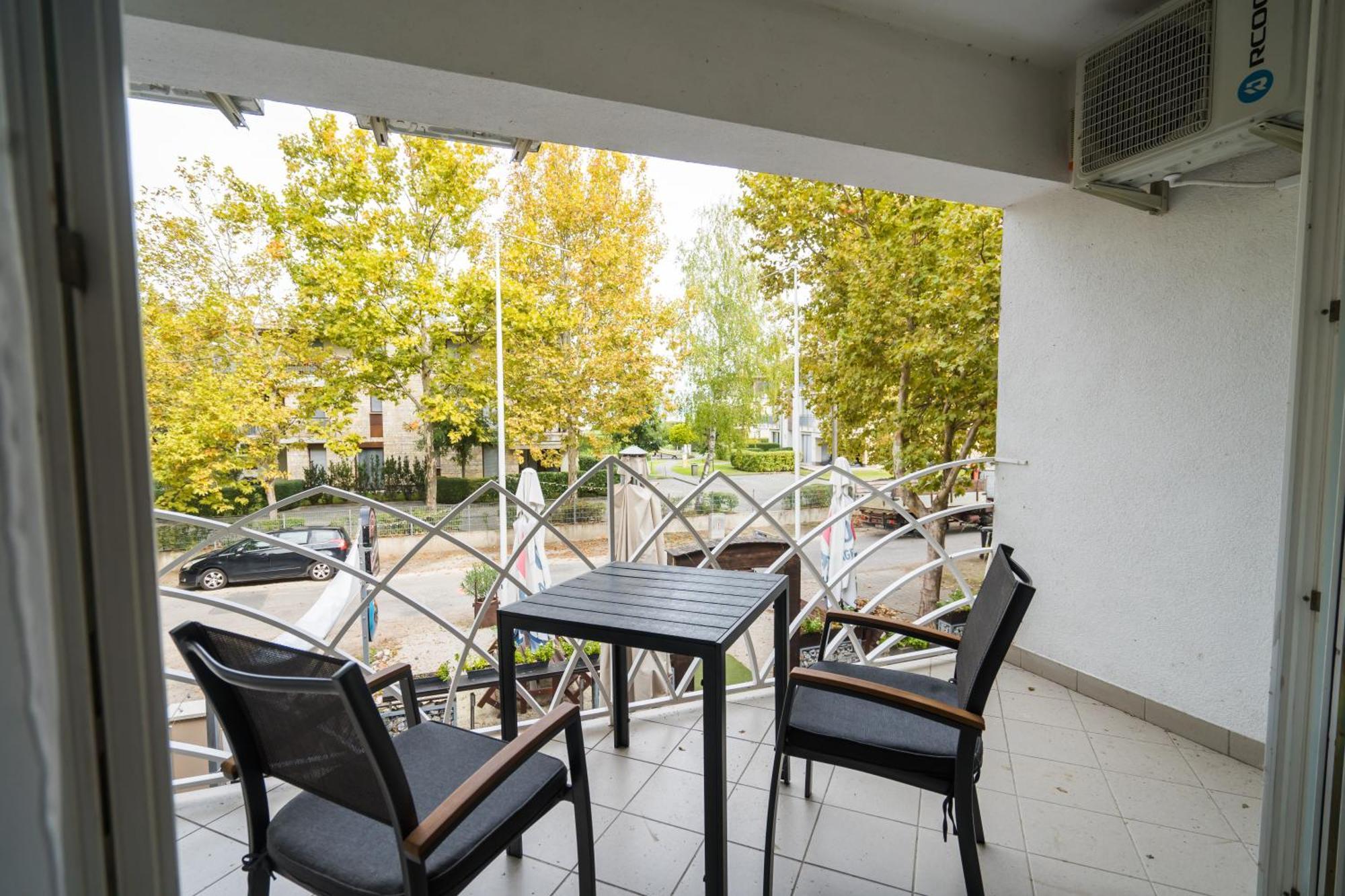 Gyorfi Apartmanhaz Zamárdi Eksteriør bilde